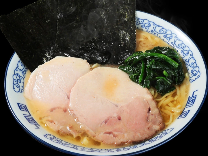 横浜豚骨醤油ラーメン YOLO ラーメン