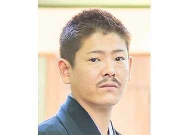 SPORTS DINING REGISTA 店主 佐藤敏臣
