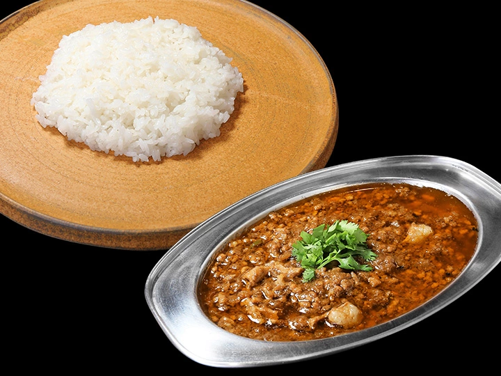 ビートイート（beet eat） 牛もつポークキーマカレー