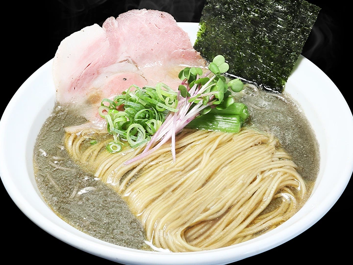 メヂカそば 吟魚 煮干しの黒炊き