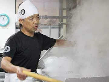麺処 綿谷 店主 岡﨑 真也