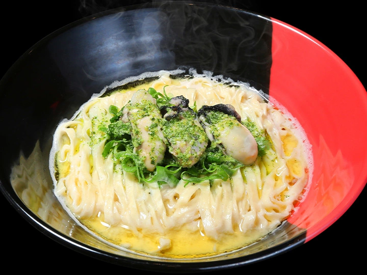 八咫烏 牡蠣バター白湯